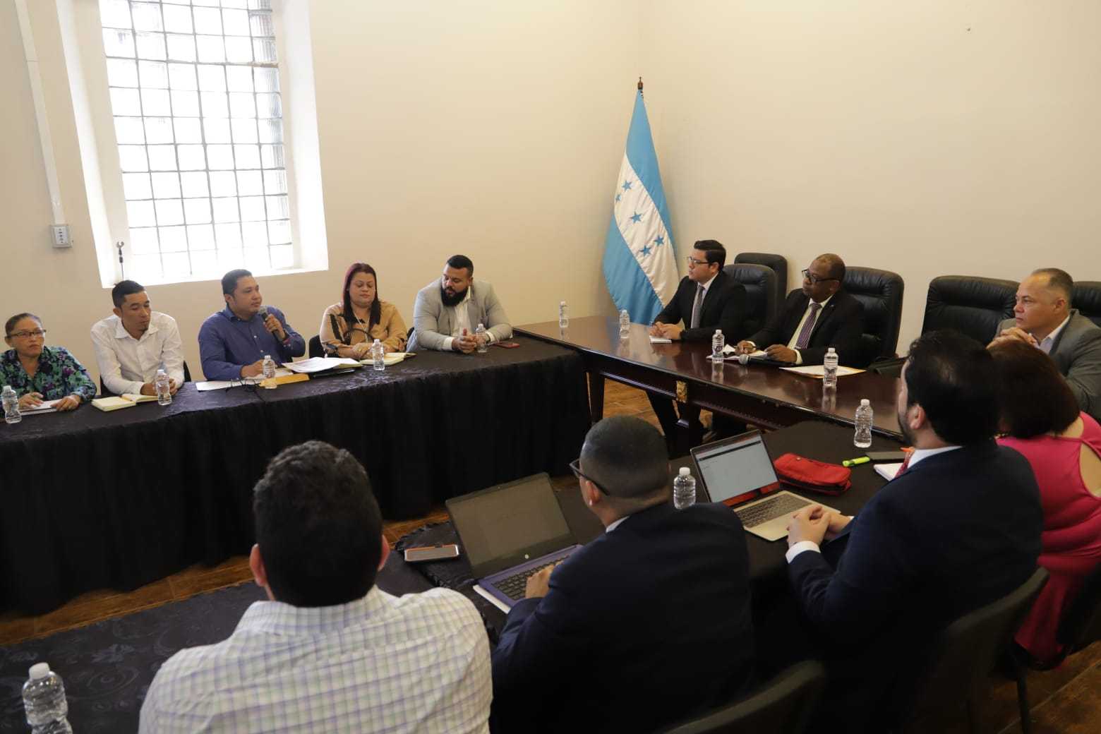 Comisión de Salud y  pacientes renales buscan vías para mejorar servicio de hemodiálisis 